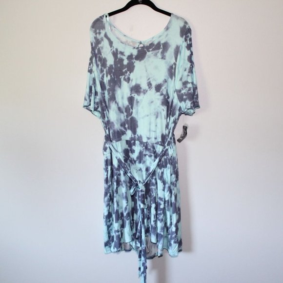 NWT Torrid Tie Dye Super Soft Knit Romper Shorts Blue Women's Size 4 4X H13563 - Picture 2 of 12